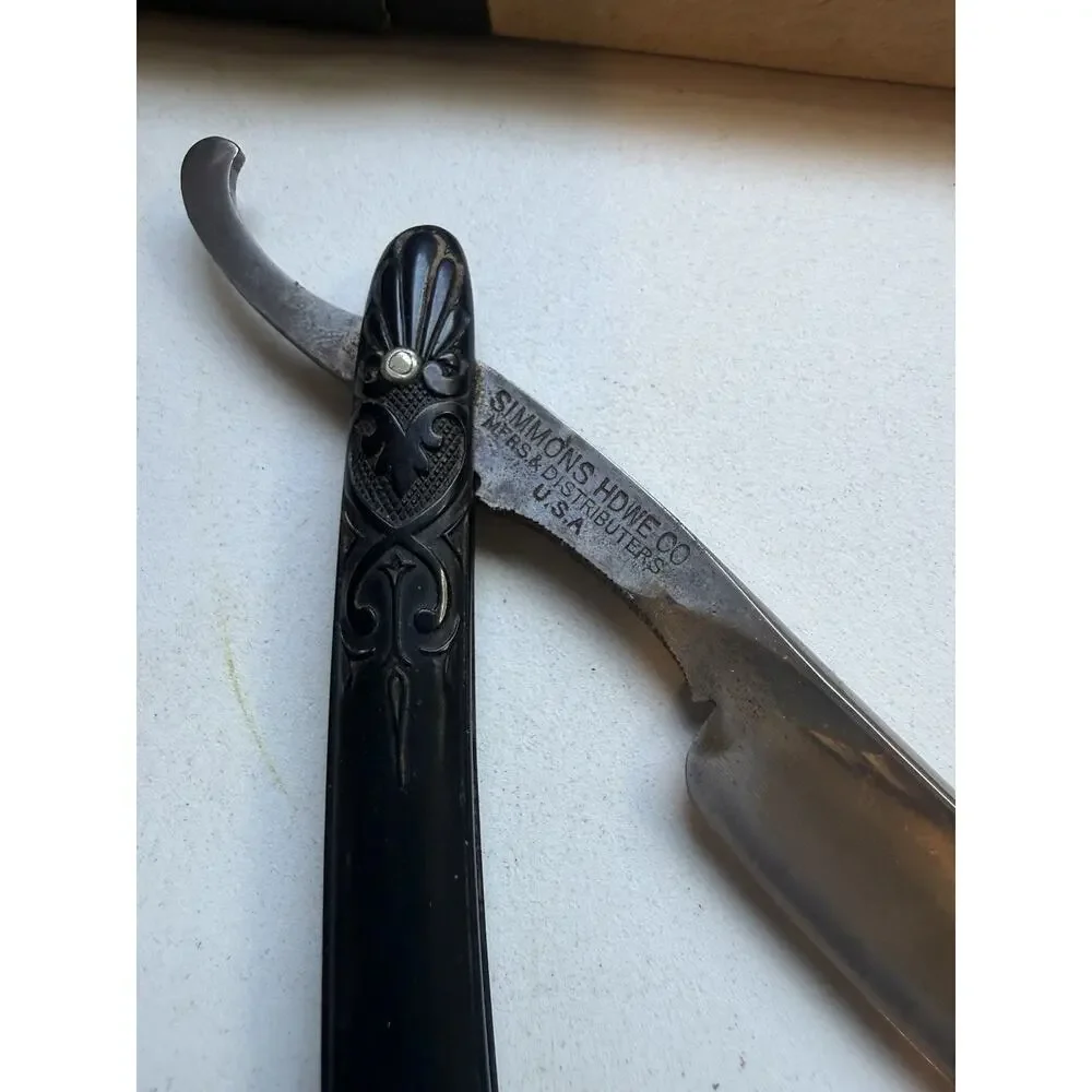 Antique Keen Kutter No 73 Simmons Hardware Straight Razor with Case